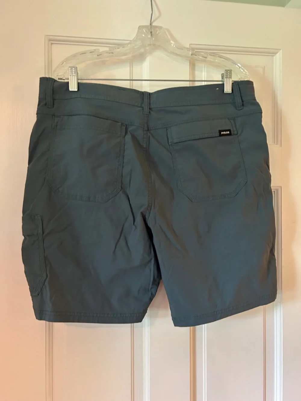 PRANA DARK GRAY MENS SHORTS 36/08